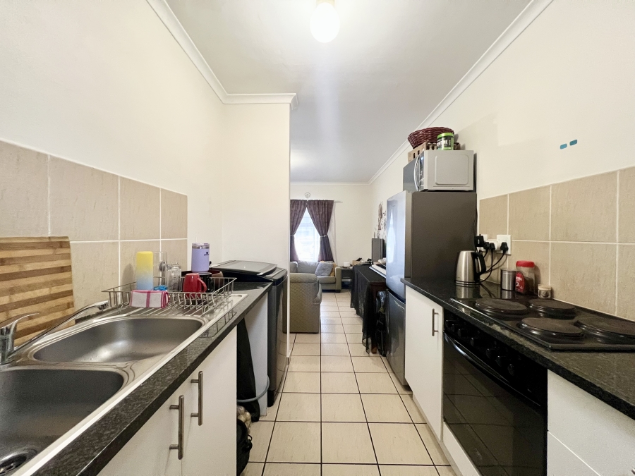 2 Bedroom Property for Sale in Parklands East Western Cape